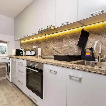 Top-floor Flat With Balcony By Flat Manаger Apartmán