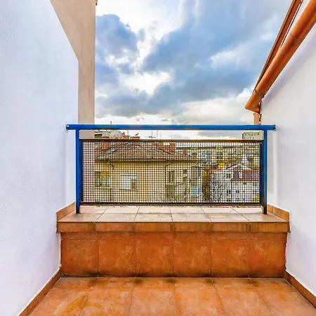 Apartmán Top-floor Flat With Balcony By Flat Manаger *