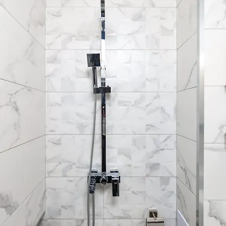 Top-floor Flat With Balcony By Flat Manаger Apartmán