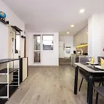 Top-floor Flat With Balcony By Flat Manаger Apartament Płowdiw