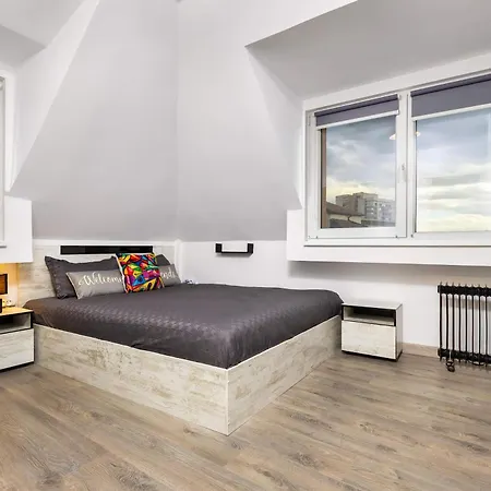 Апартамент Top-floor Flat With Balcony By Flat Manаger Пловдив