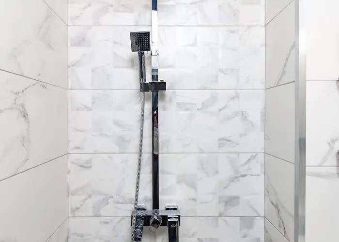 Top-floor Flat With Balcony By Flat Manаger Apartment